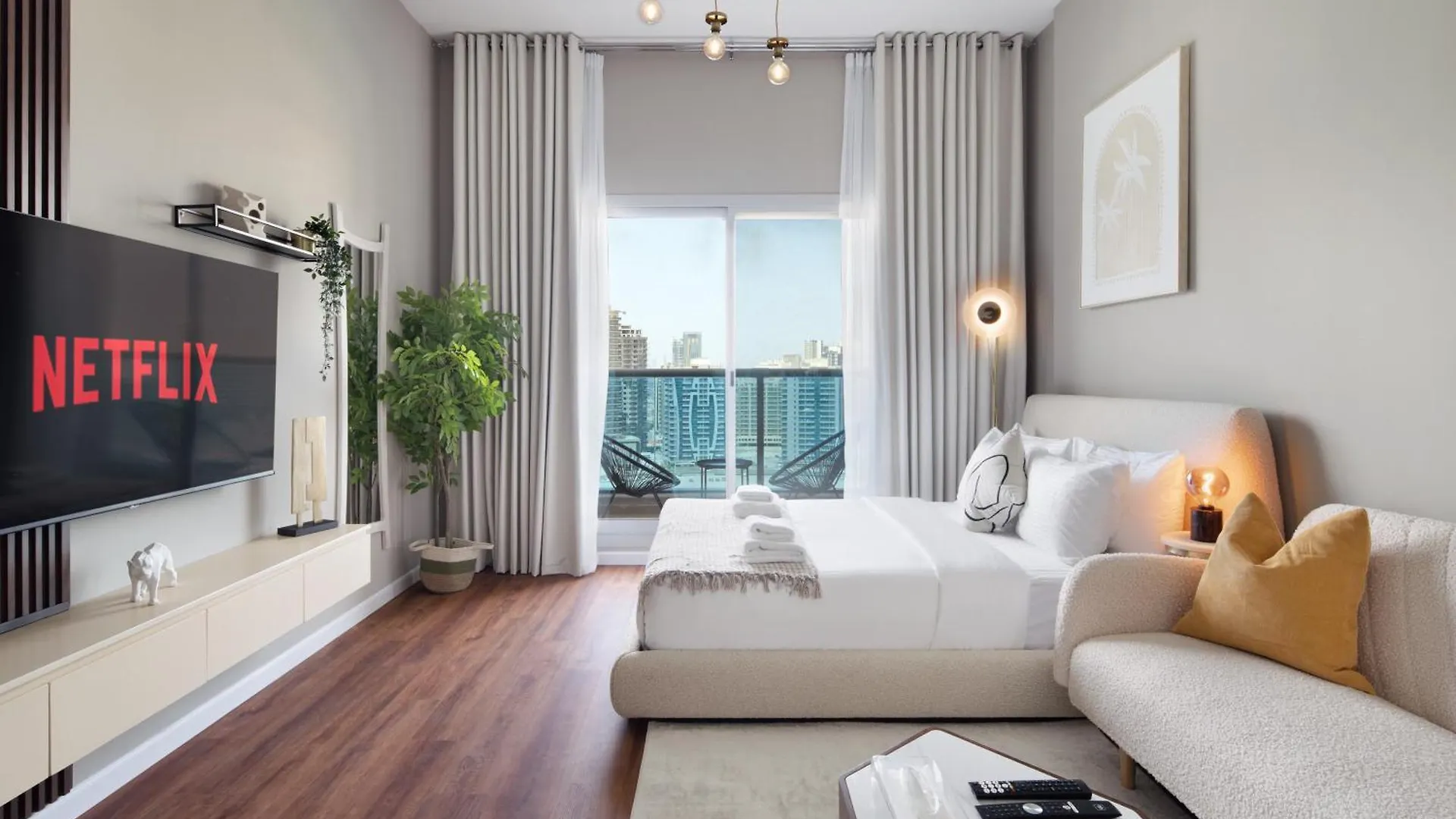Studio Aura At Dubai Sports City Apartment