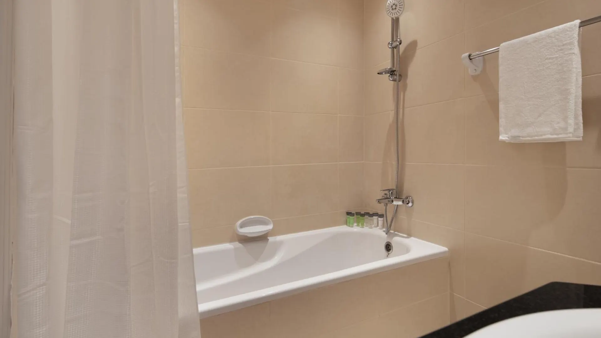 Studio Aura At Dubai Sports City