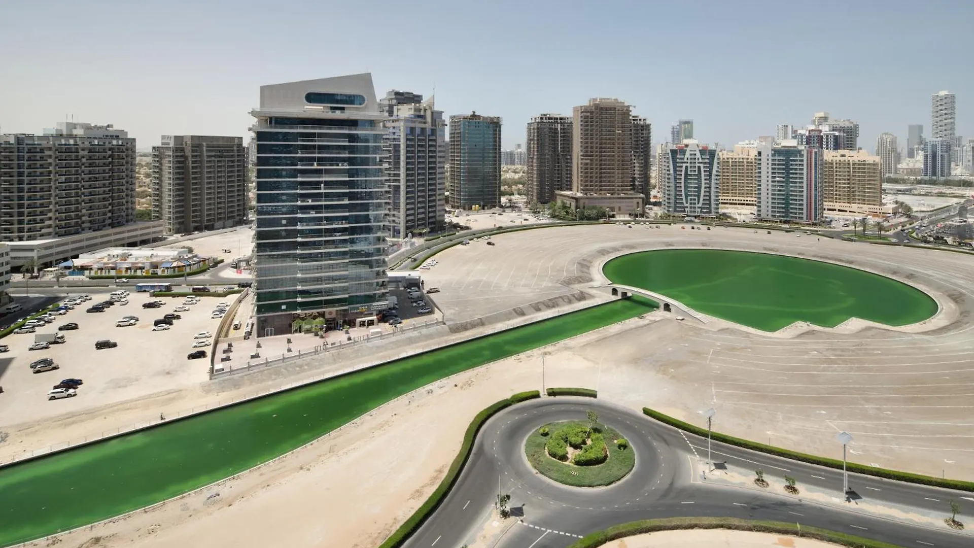 Studio Aura At Dubai Sports City Apartment